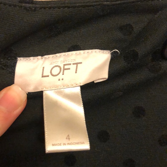 pencil skirt. - Picture 3 of 3